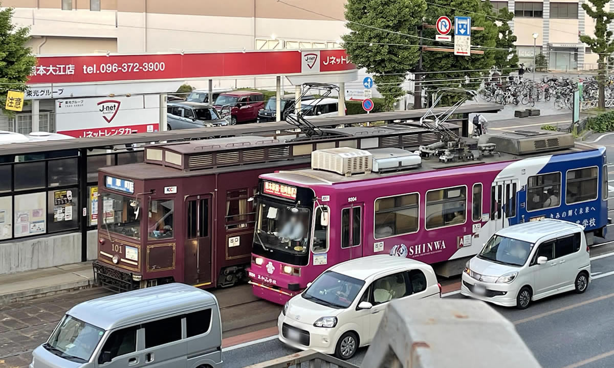 熊本市中央区電車通りの電停・九品寺交差点