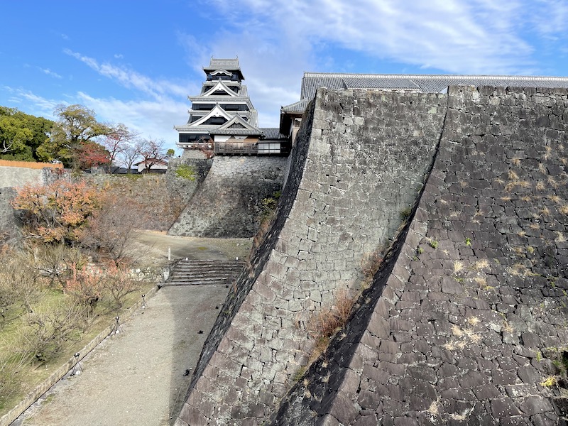 熊本城天守閣と石垣