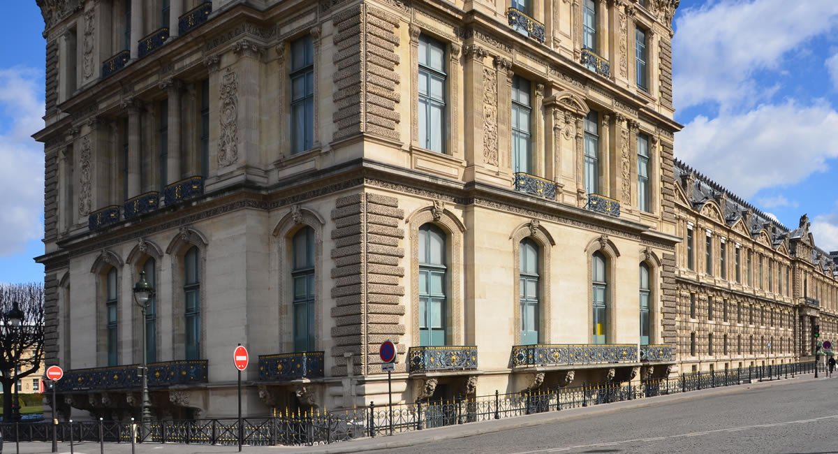 世界で最も有名な美術館・ルーブル美術館｜パリの街歩き 〜 くまもと街 