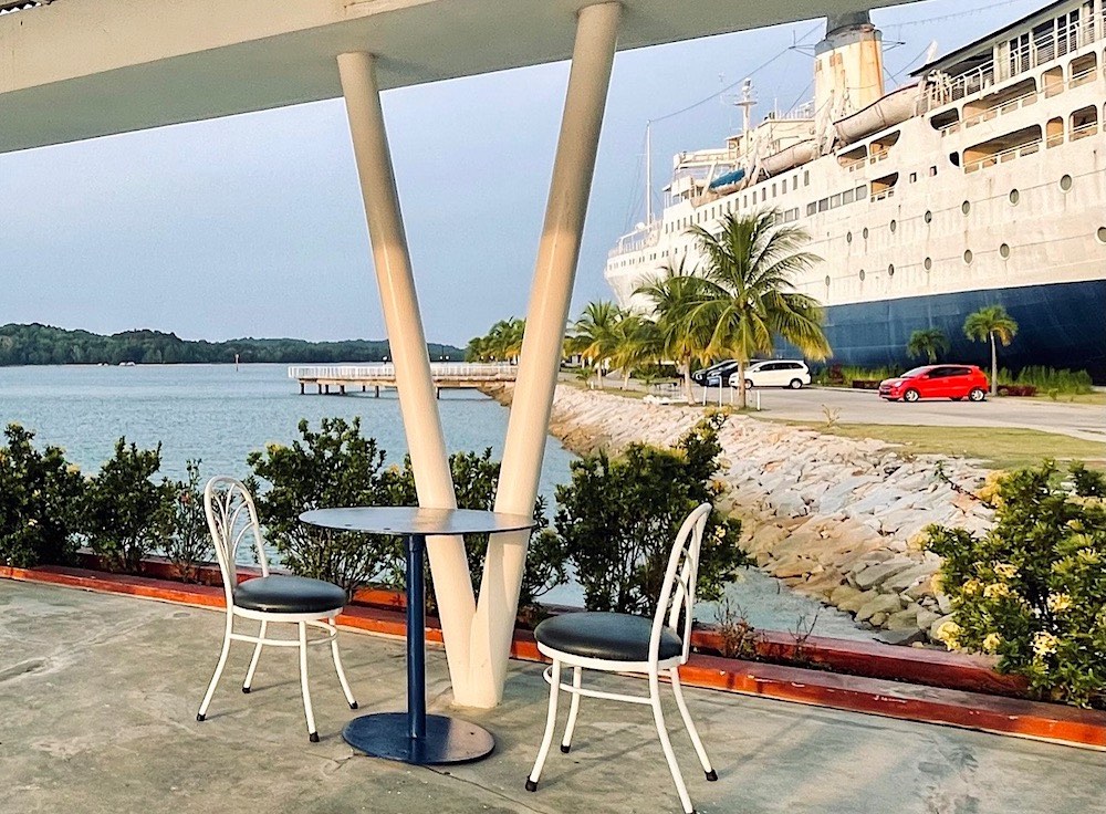 ビンタン島のドゥロス・フォス・ザ・シップホテルの全景