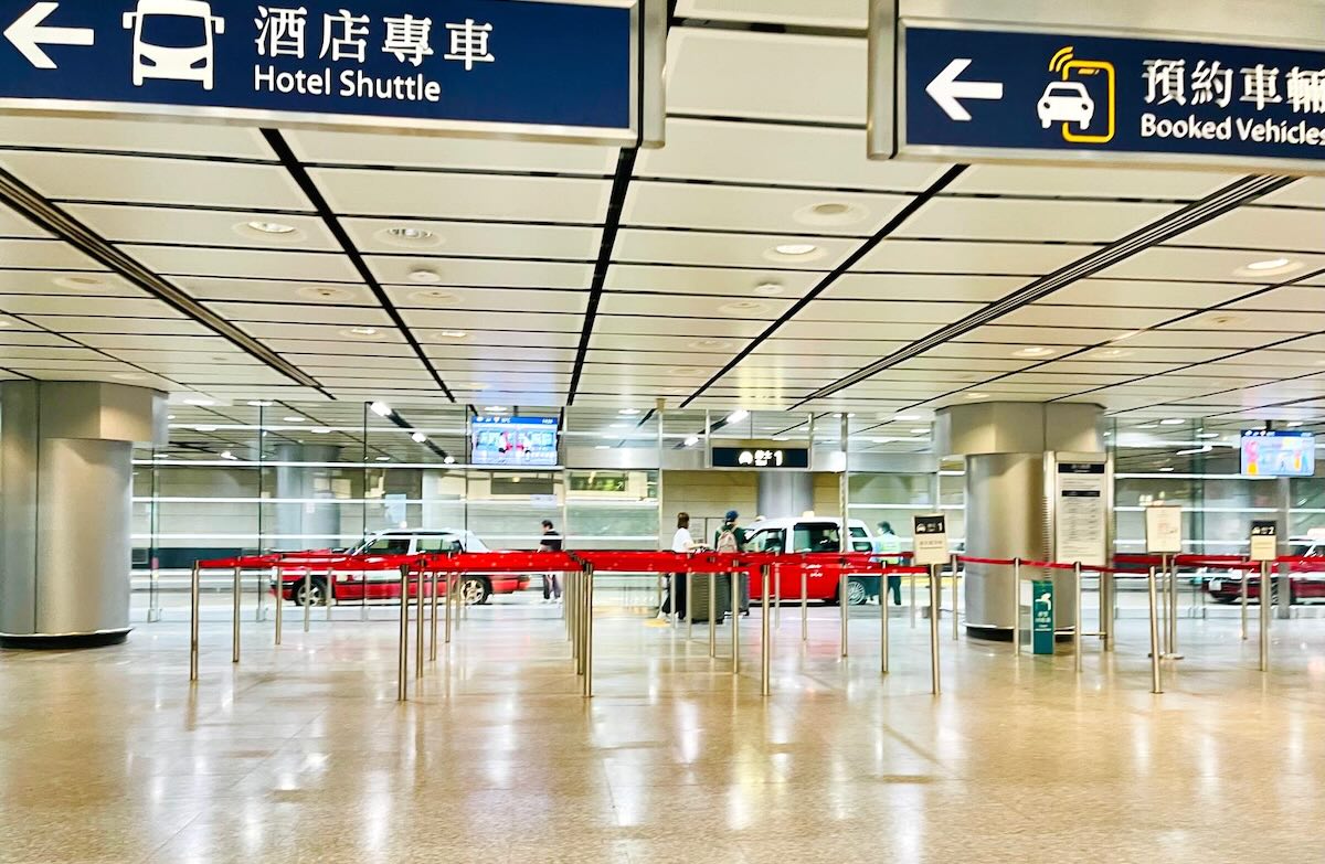 香港駅のタクシー乗り場