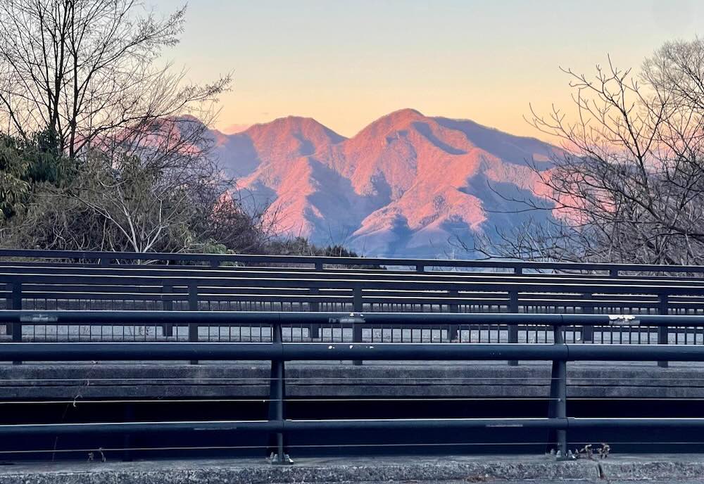 伊香保温泉 石段街周辺から望む山の景色