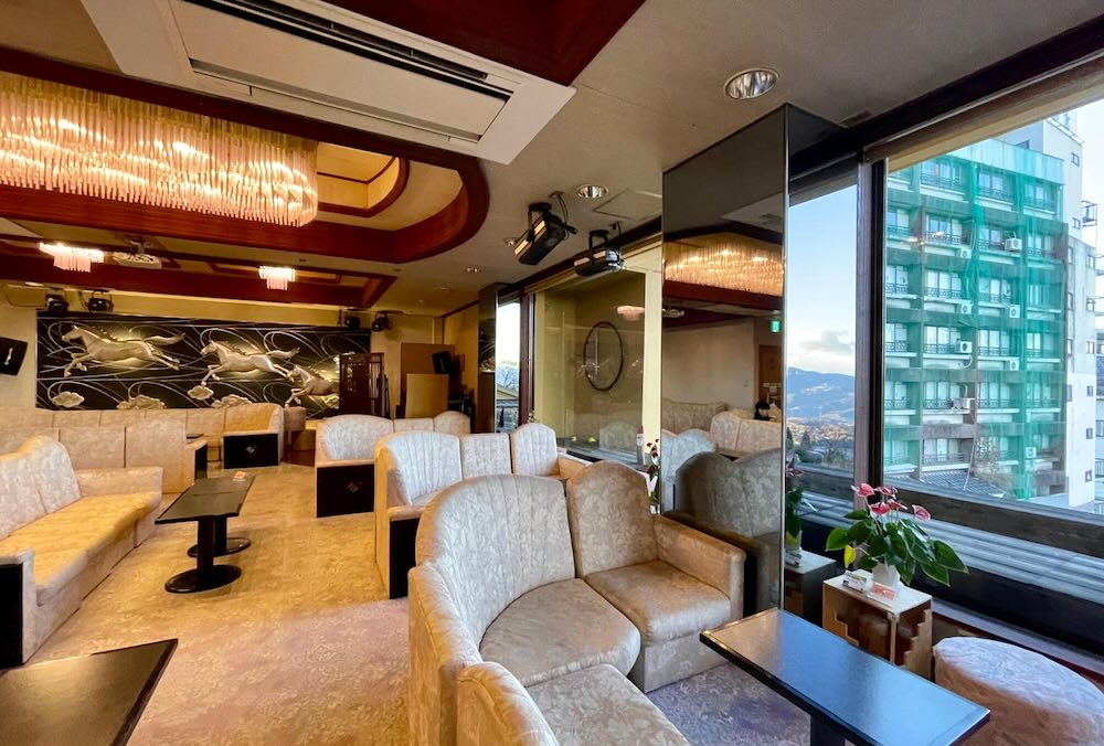 和心の宿 大森 ロビーソファ