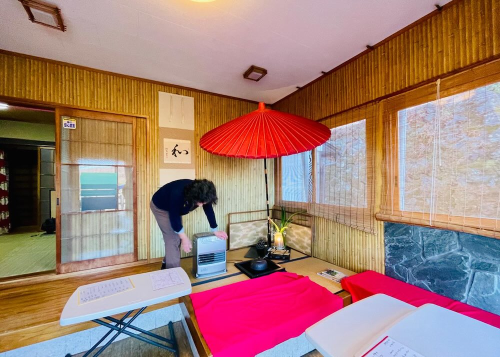 伊香保温泉 甘味処 利休庵 奥の席と和の設え