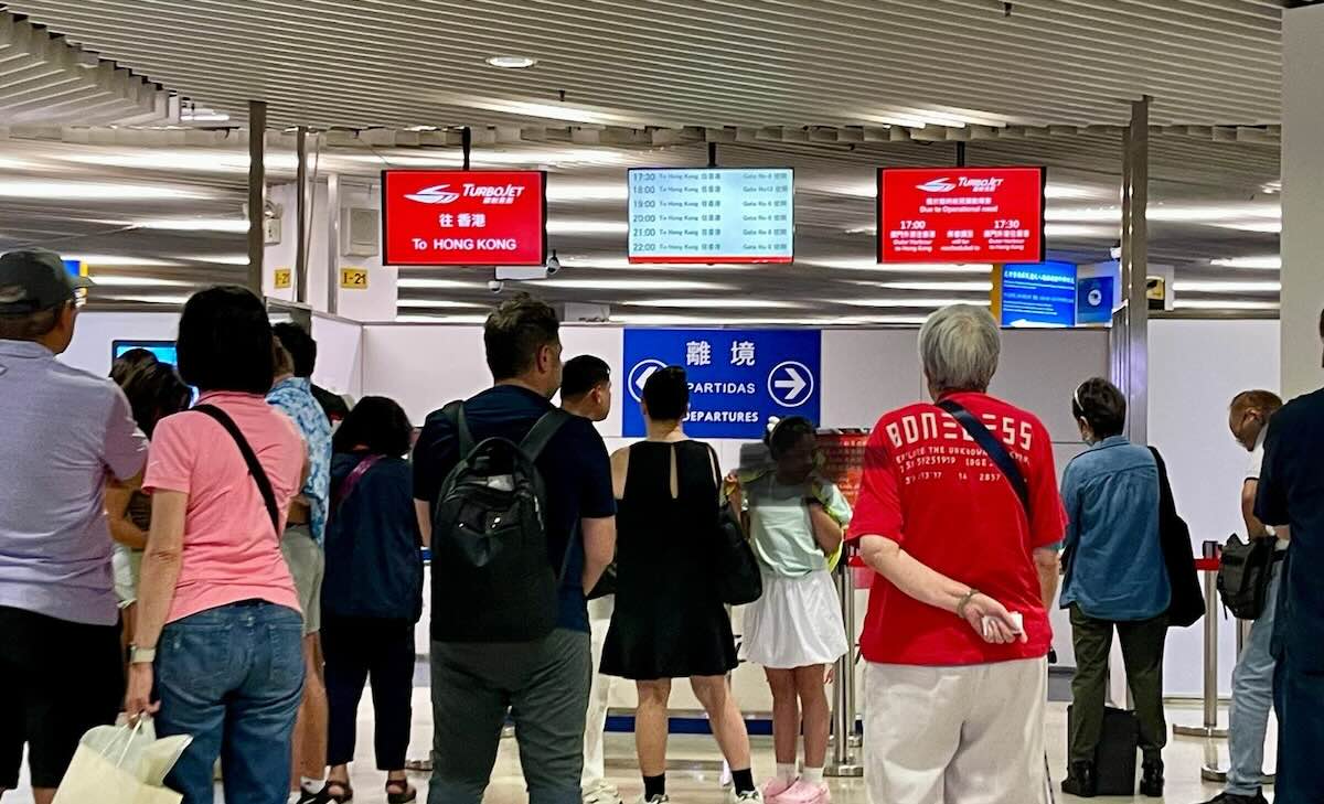 マカオから香港へ戻るフェリースケジュールの案内版