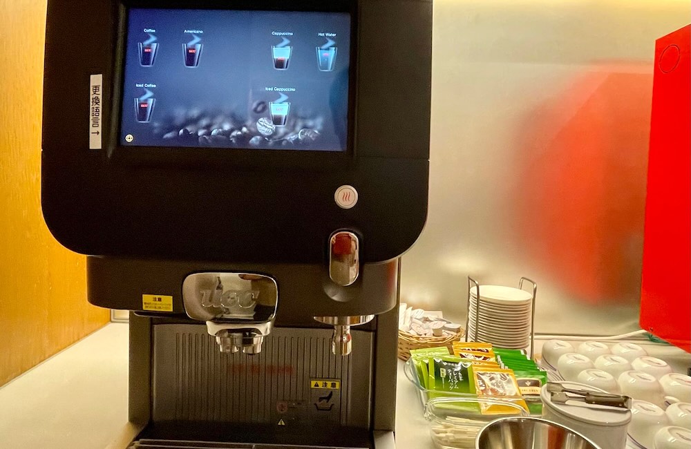 成田空港第2ターミナル・チャイナエアライン ビジネスラウンジコーヒーマシン