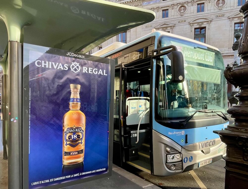 シャルル・ド・ゴール空港ターミナル行きのロワシーバス