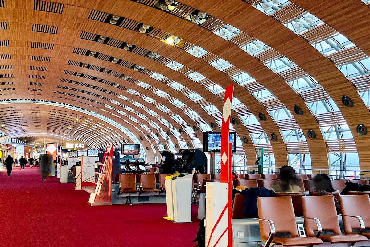 シャルル・ド・ゴール国際空港ターミナル2搭乗待合室