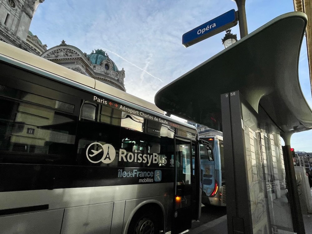 RoissyBusオペラ停留所の案内