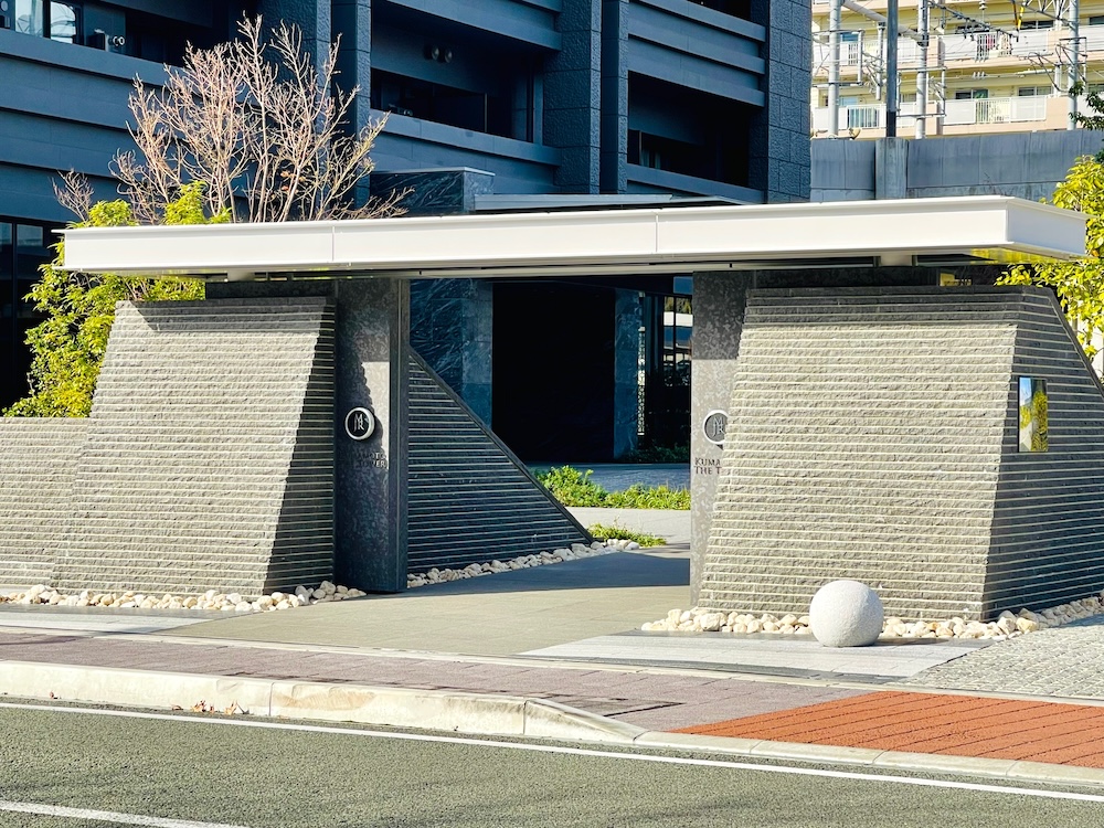 MJR熊本ザ・タワーの歩行者用ゲート
