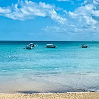 バリ島 ビーチ 朝の風景