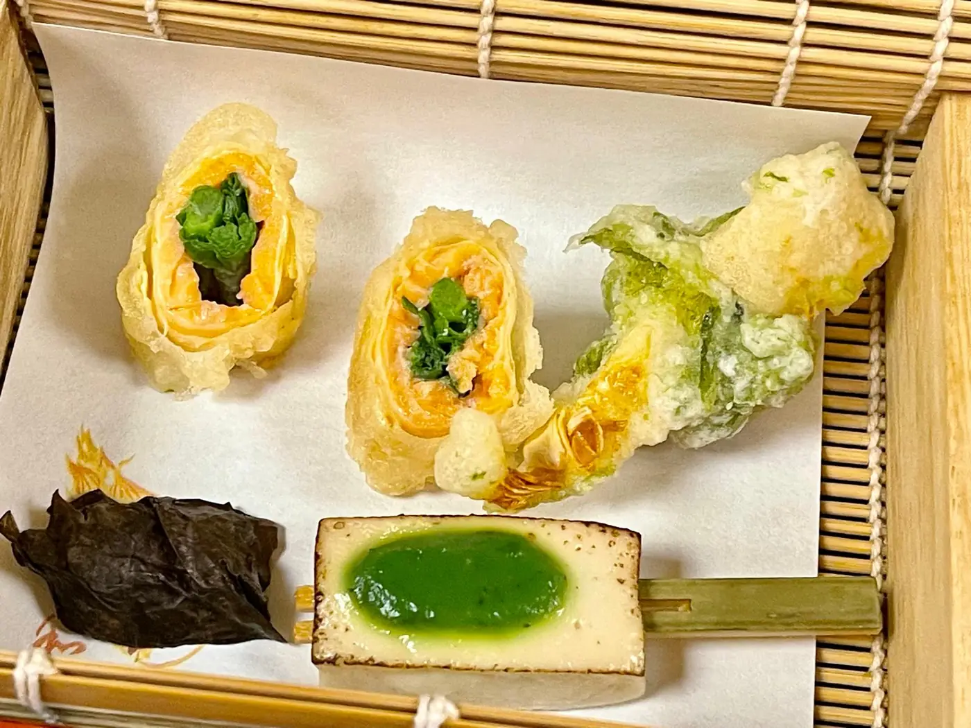 巻き揚げや山菜の天ぷら、木の芽田楽