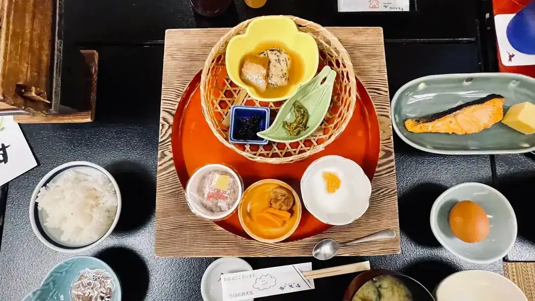 和心の宿 大森の朝食膳